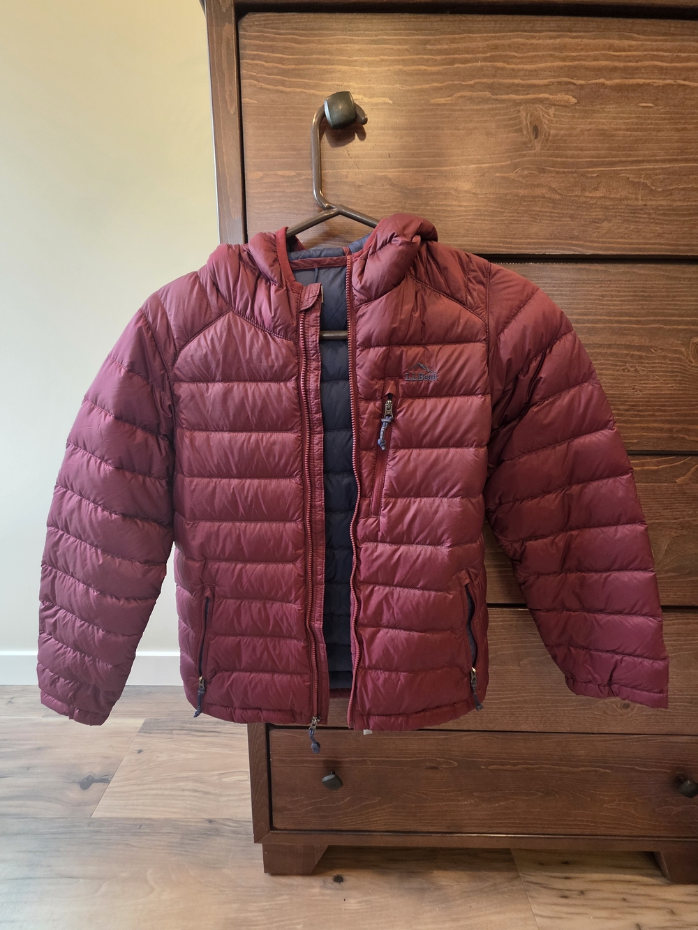 L.L. Bean Boys Girls Youth Size Medium 10/12 Maroon Quilted Down Puffer Jacket
